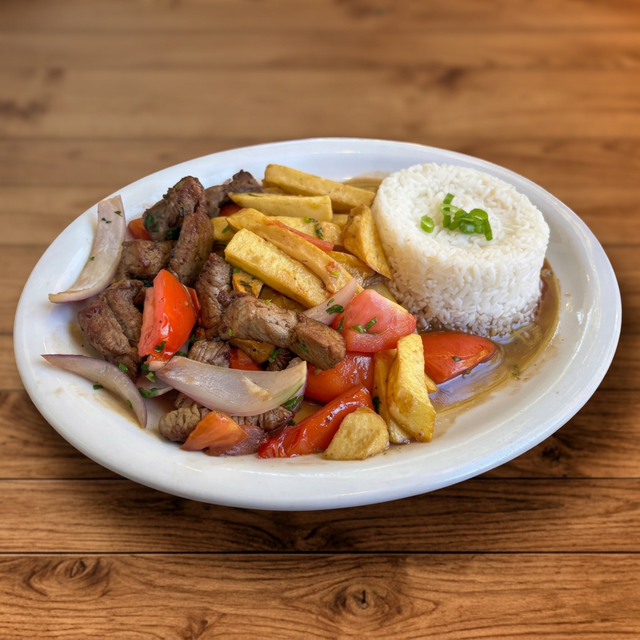 Lomo Saltado.